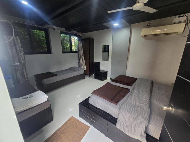 River View Resorts ศรีกาลาฮาสตี ภายนอก รูปภาพ
